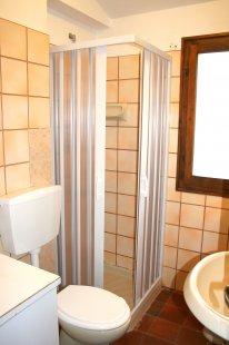 bagno con box doccia